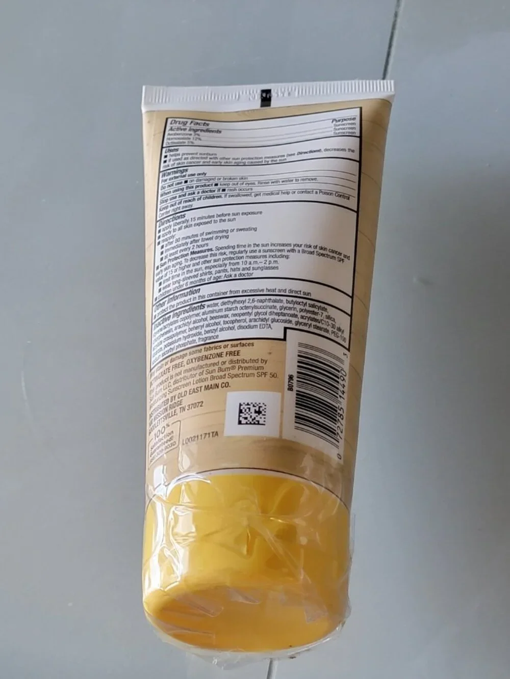 Studio Selection Sun Sunscreen Lotion SPF 50 Banana Scent 6oz Exp 12/26